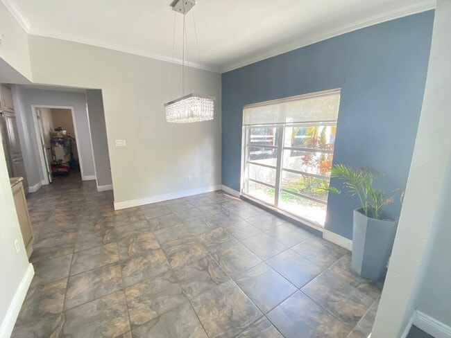 Building Photo - 701 Denton Rd