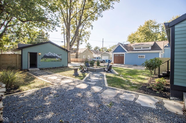 Building Photo - 1383 Cherry St