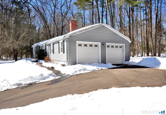 Building Photo - 25 Red Stone Dr