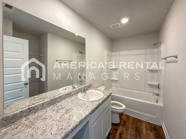 Building Photo - 96 River Grass Dr