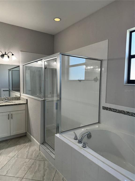 Building Photo - 1365 Evergreen Park Cir