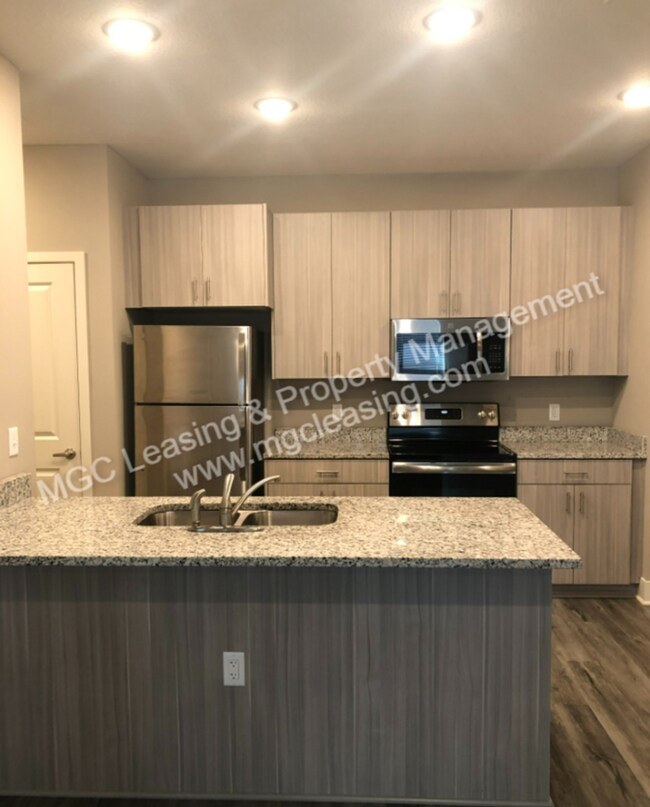Building Photo - 1 Bedroom Luxury Apartment in the Northland of KCMO