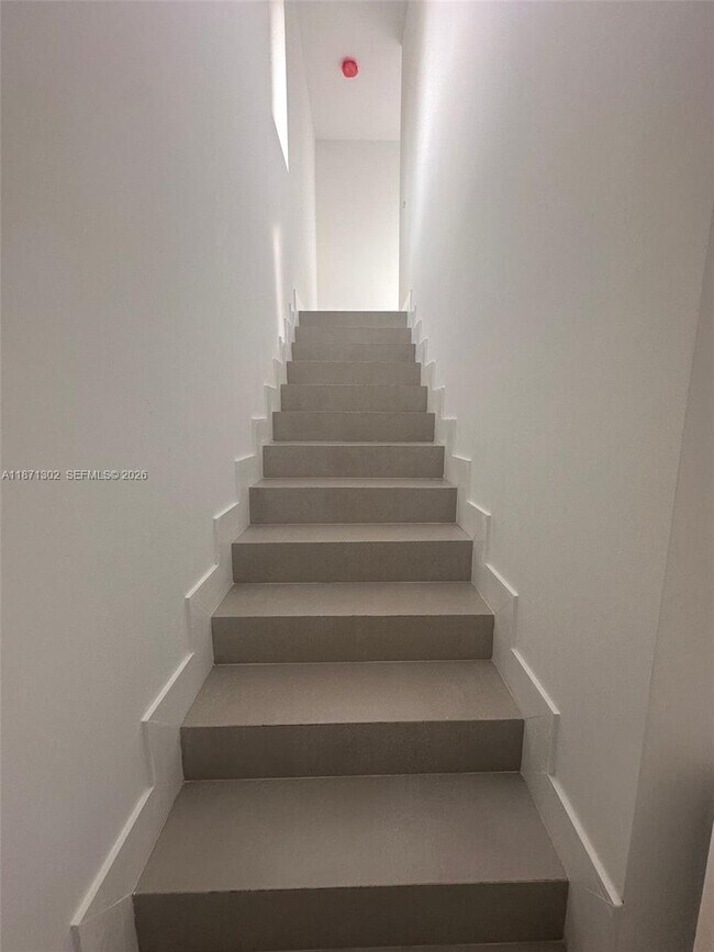 Building Photo - 538 NW 17th Ave