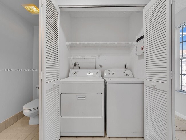 Building Photo - 11050 Nautilus Dr