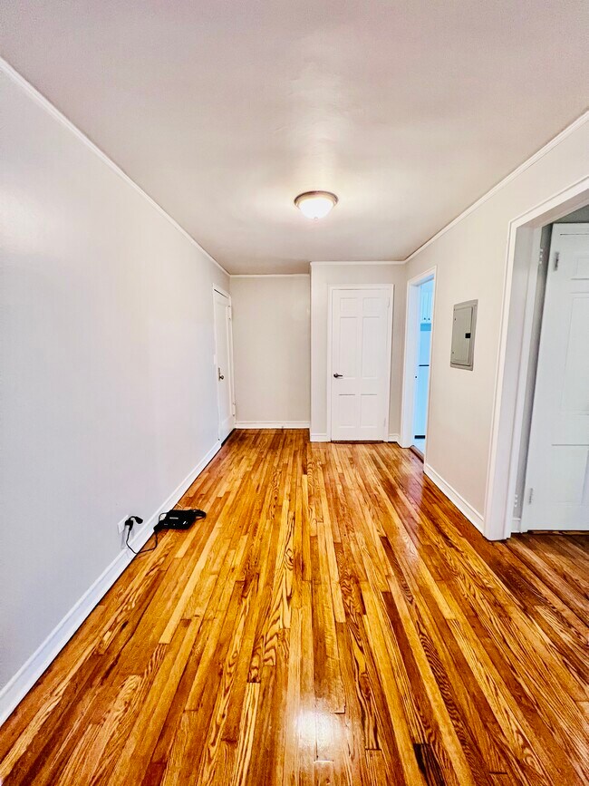 Building Photo - 48 Windle Park
