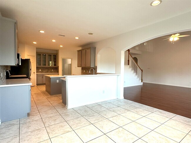 Building Photo - 46 S April Mist Cir