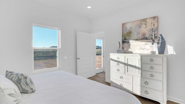 Building Photo - 13634 Logan Pl