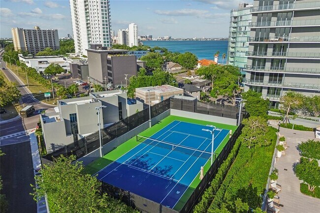 Building Photo - 3015 S Ysabella Ave