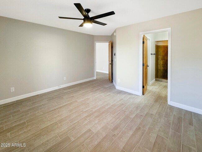 Building Photo - 321 South Golden Bear Point