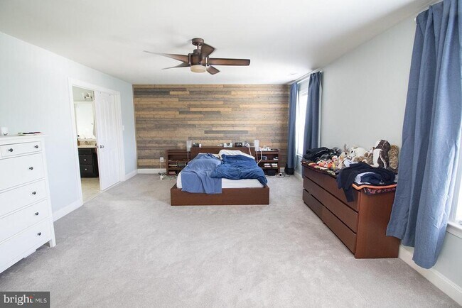Building Photo - 24676 Broad Creek Dr