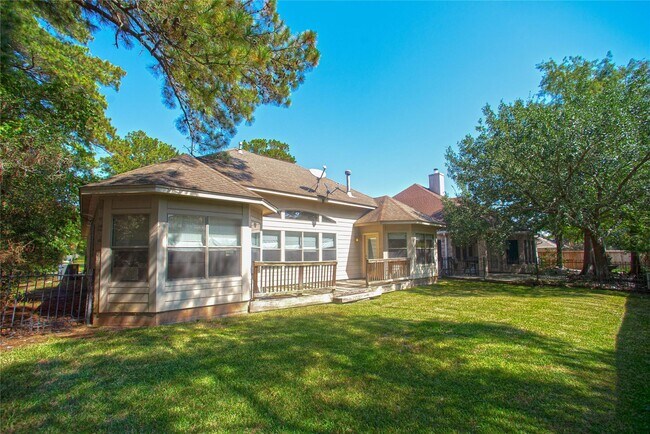 Building Photo - 93 Wick Willow Dr