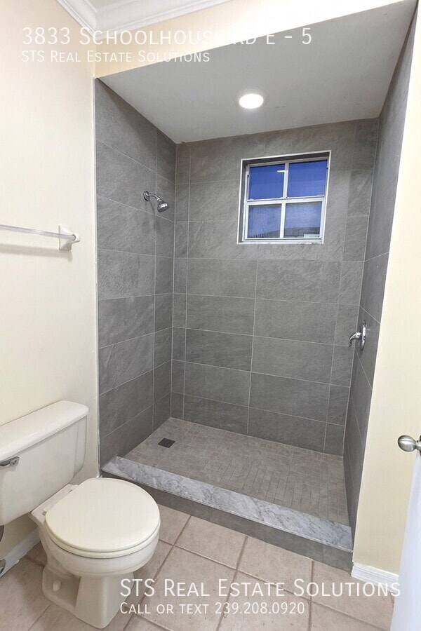 Building Photo - 3833 Schoolhouse Rd E