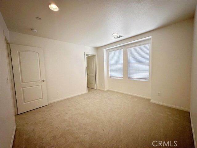 Building Photo - 681 Huron Pl