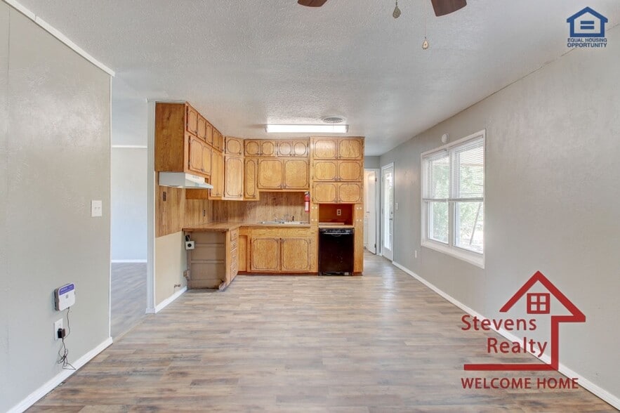 Building Photo - 2316 NW 28th St