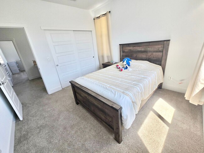 Building Photo - Elegant & Functional – Your Spring Lake Dream Home Awaits