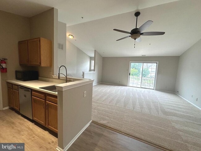 Building Photo - 154 Crestmont Dr