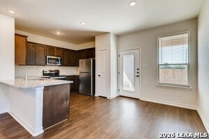 Building Photo - 10334 Lynwood Branch