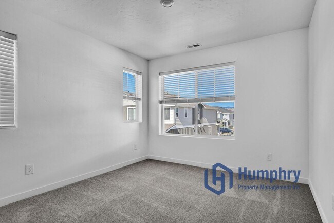 Building Photo - Brand New Home in Desirable Eagle