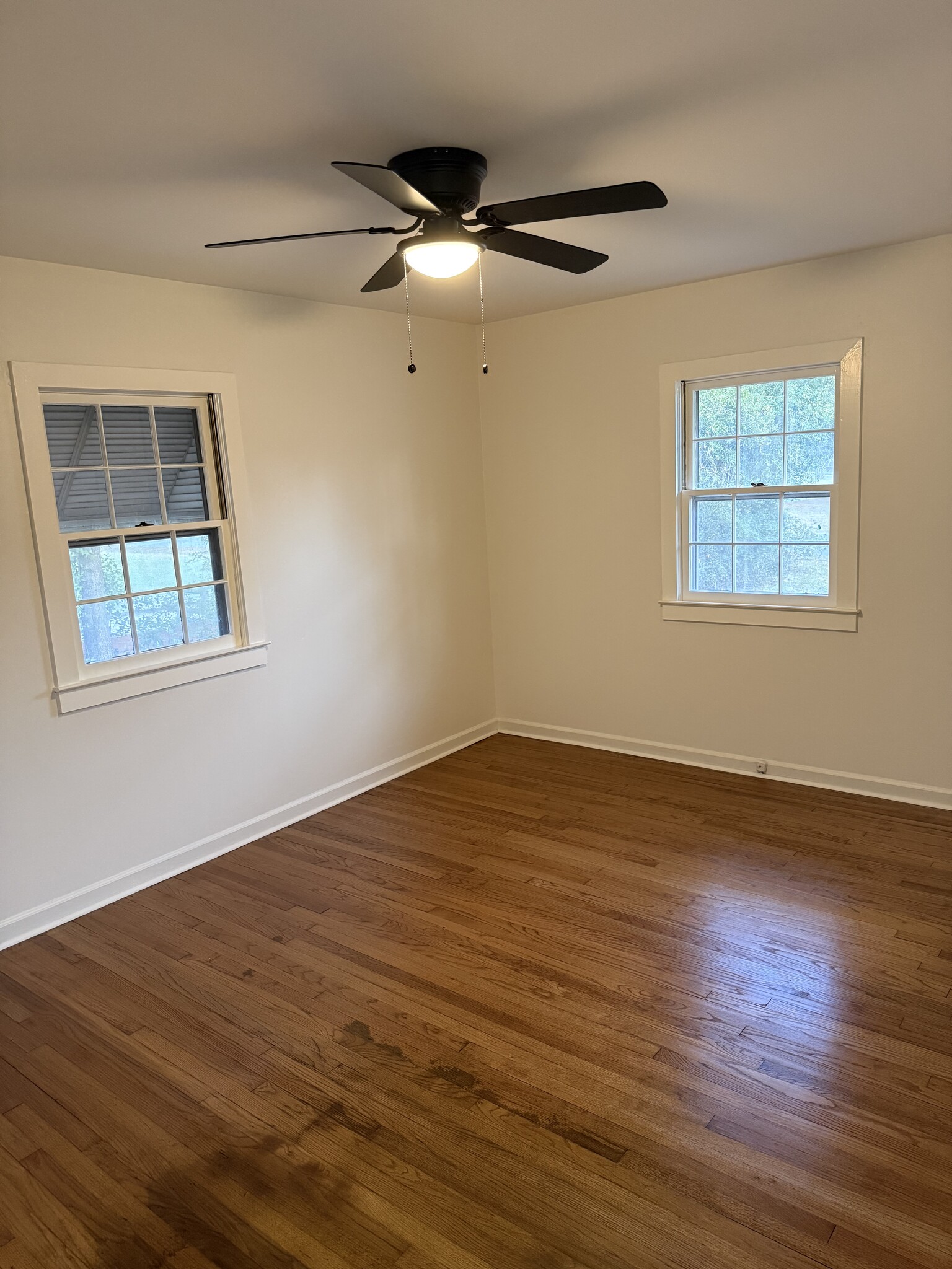 Building Photo - 1614 Woodrow Ave