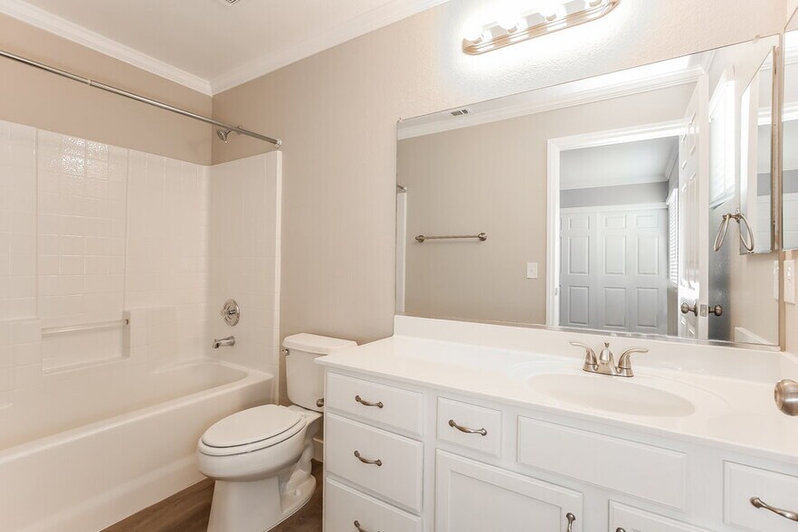 Building Photo - 5700 Sligo St