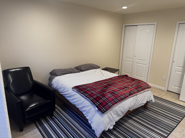 Building Photo - 6544 Range Overlook Heights