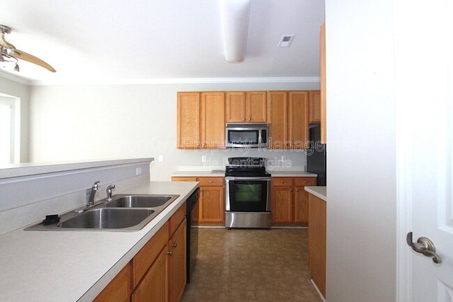 Building Photo - 2021 Betry Pl