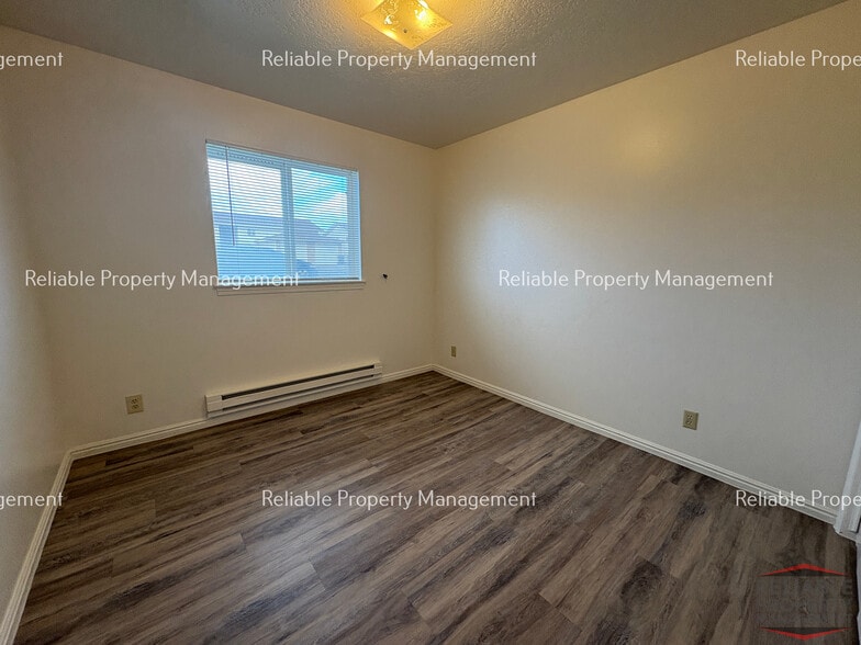 Building Photo - 2114 Meppen Dr