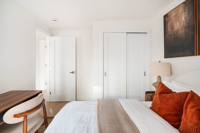 Building Photo - 335 E 22nd St