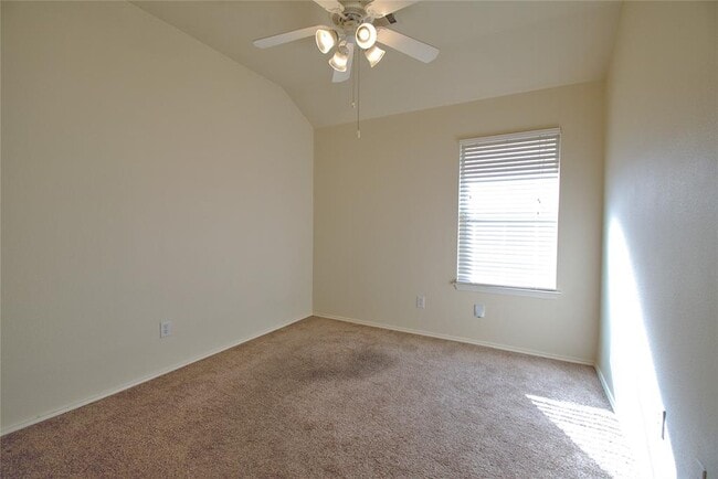 Building Photo - 123 Aguilar Dr