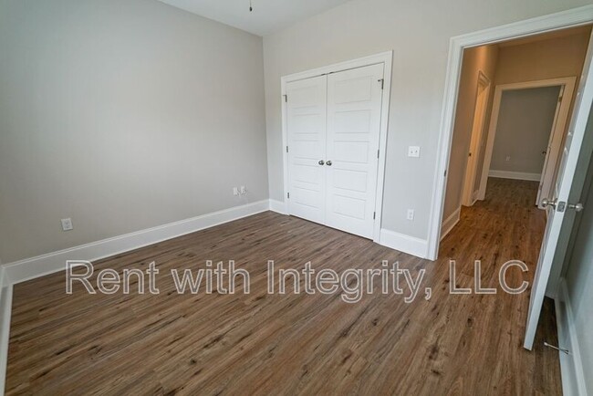 Building Photo - 3831 Arbor Dr
