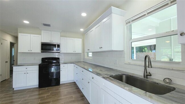 Building Photo - 4134 1st Ave S