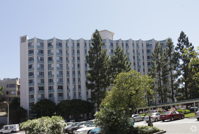 Building Photo - Westlake Christian Terrace East