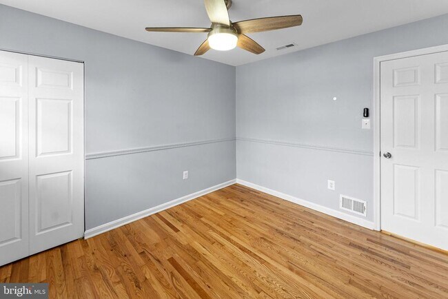 Building Photo - 6910 Ontario St