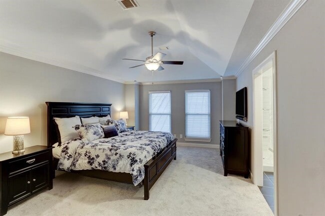 Building Photo - 248 Westcott St