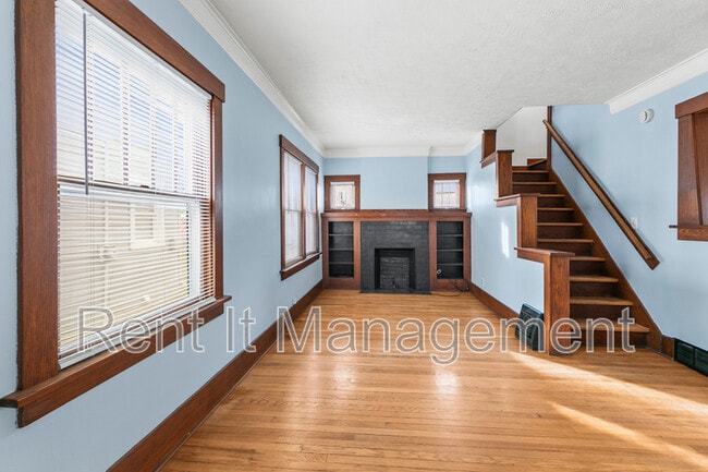 Building Photo - 3228 Fontenelle Blvd