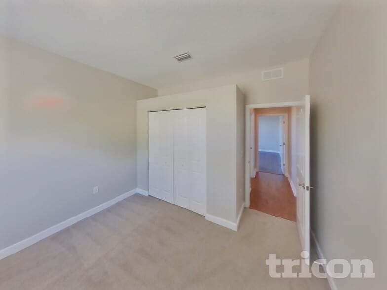 Building Photo - 9208 64th Ct E