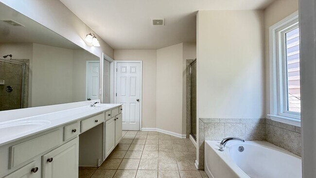 Building Photo - 3695 Fedorite Walk