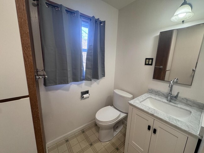 Building Photo - 10 Park St