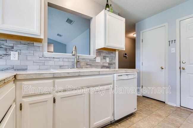 Building Photo - 1222 Elmo Ln