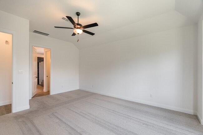 Building Photo - 16231 Sheridan River Trl