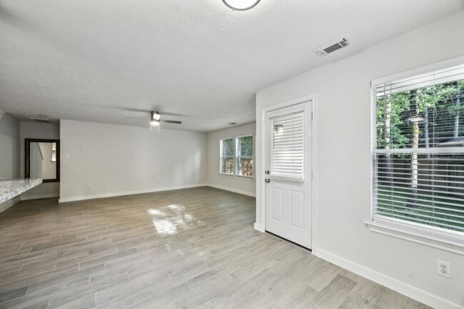 Building Photo - 39 W Sage Creek Pl