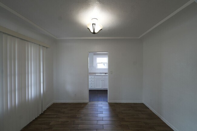 Building Photo - 917 ALAMEDA WU