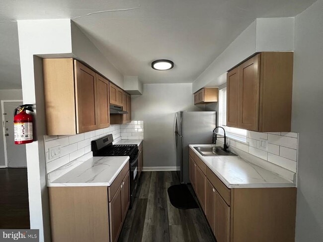 Building Photo - 91 Oak St