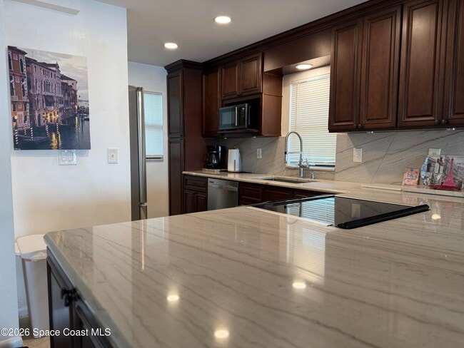 Building Photo - 201 International Dr