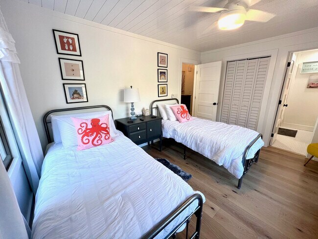 Building Photo - 2109 Landfall Way