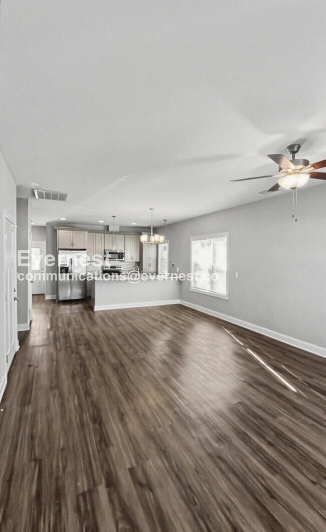 Building Photo - 5316 Roosevelt Rd