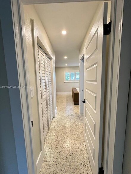 Building Photo - 6520 SW 65th St