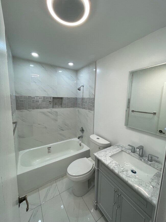 2nd Bathroom - 3817 Arelia Dr S