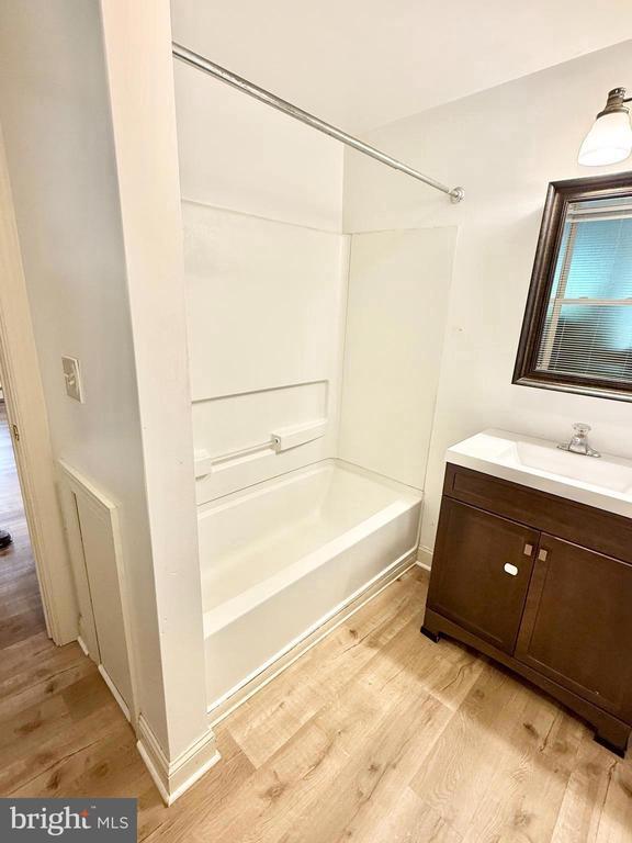 Building Photo - 26 N Main St