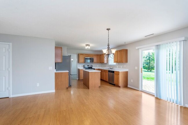 Building Photo - 4 Bedroom with a 3 Car Garage in Zionsvill...